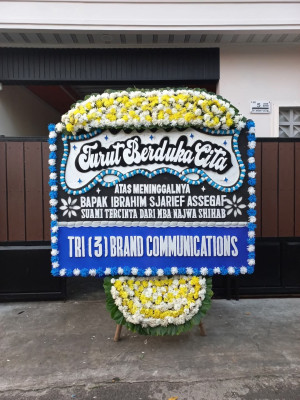 Papan Bunga Duka di Barugbug